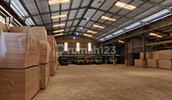 Dijual / Disewakan Gudang Besar di Cipondoh, Tangerang