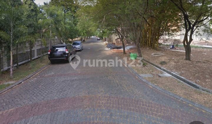 Plot. Northwest corner at Pinisi Indah, North Jakarta