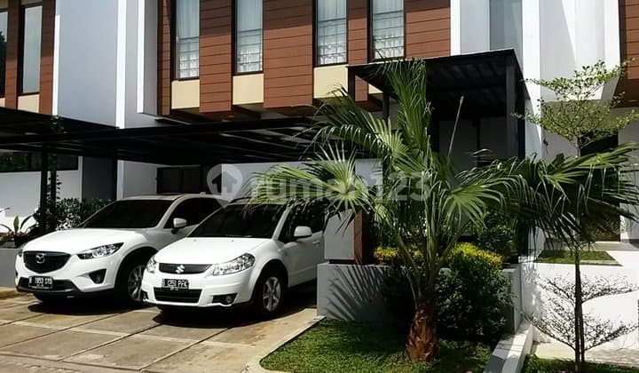 Rumah Dalam.komplek Di.jagakarsa Jakarta Selatan.