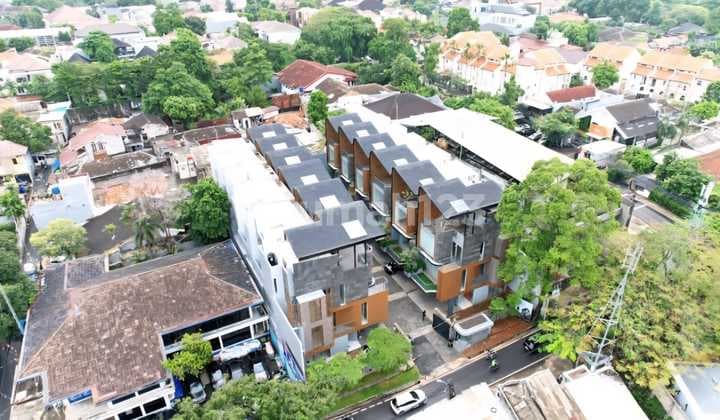 Town House di Kemang Jakarta Selatan