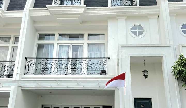 Rumah Dalam Komplek Di Joglo Madja Residence, Jakarta Barat