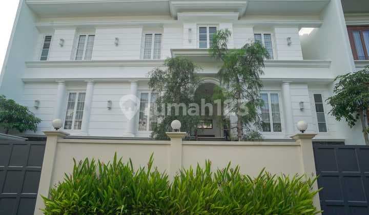 Brand New Modern Classic Fully Furnished At Kemang.jakarta Selatan