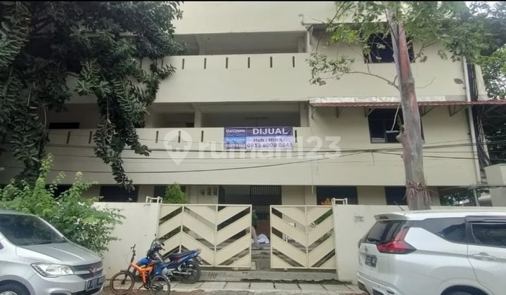 Former School Building in Teluk Gong suitable for office, school & shop house Commercial Space