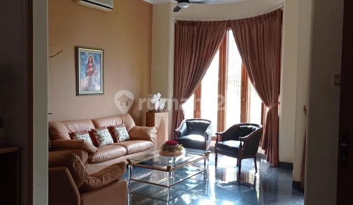 Rumah di Pantai mutiara 3 Lantai SHM Bagus Barat