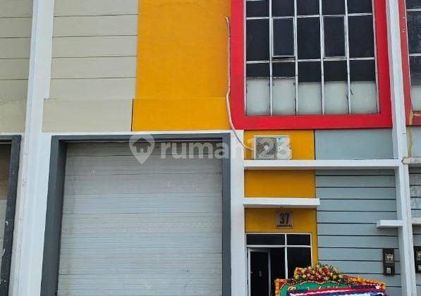 Gudang BizzPark Daan Mogot 3 lt uk 9x36 Sudah Renovasi