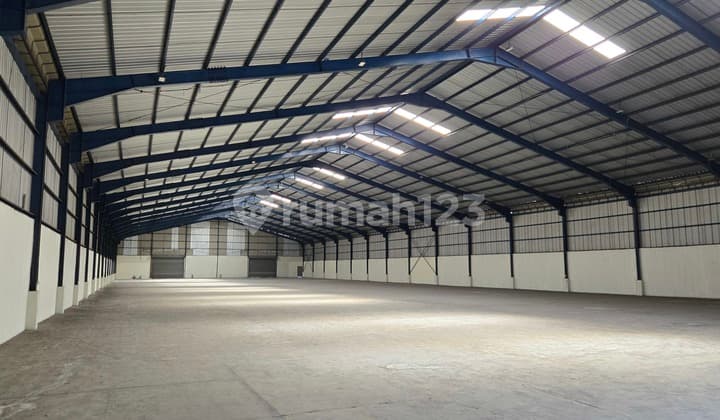 Disewa.gudang 3000m2 Loading Dock Siap Pakai