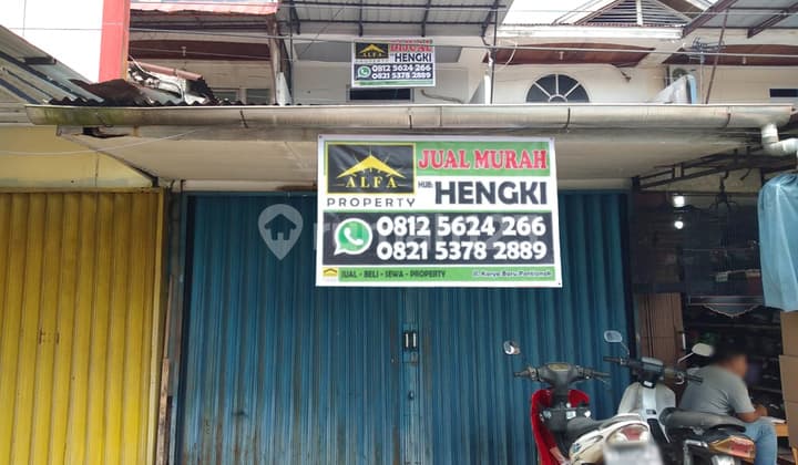 For Sale, Strategic Shop House on Main Road Edge, Podomoro Pontianak