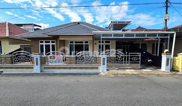 Sewa Rumah Bagus Luas Bebas Banjir Siap Huni Kawasan Aman Nyaman