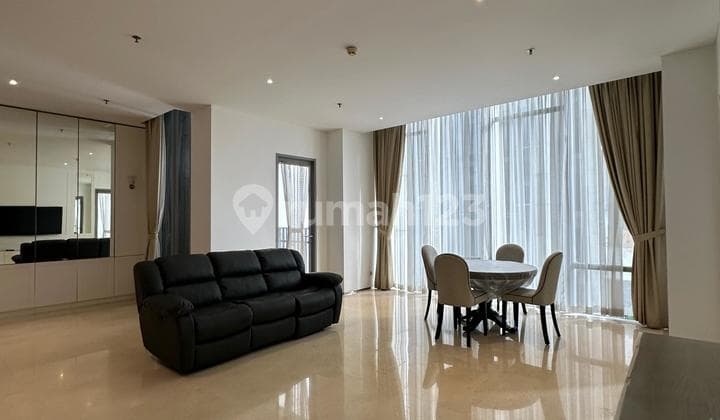 Senopati Suites 2 Kamar Tidur 168m2 dengan Mini Balkon