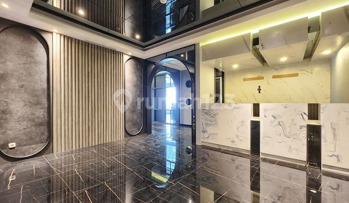 Office Space di Equity Tower Scbd Jakarta 561M2 Good Interior