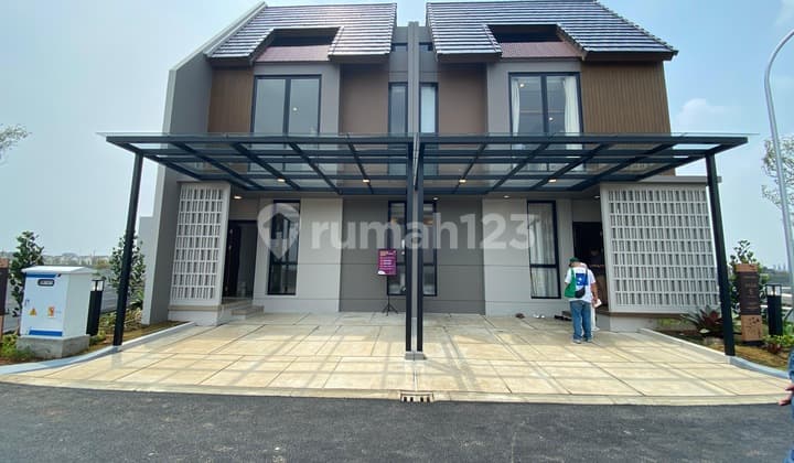Rumah 2 Lantai di Viola Residence Summarecon Crown Gading, Bekasi
