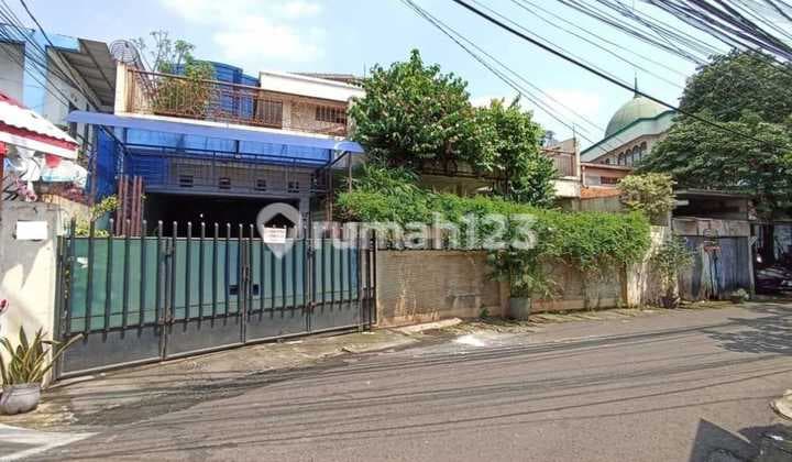 Rumah Menteng Dalam Jakarta Selatan