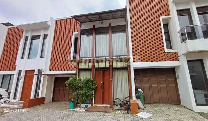 Rumah Full Furnished Sayap Dago Cigadung Konsep Japanese 3 Lantai dengan Rooftop