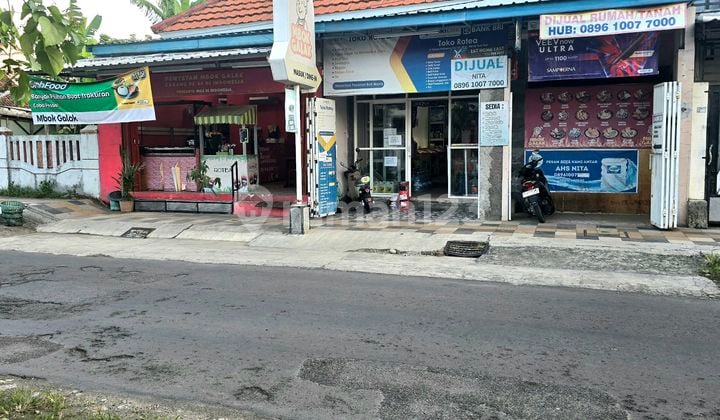 Dijual Super Murah Rumah Gratis Usaha di Pati Kota. Deal Langsung bisa Usaha Tanpa Modal Tambahan