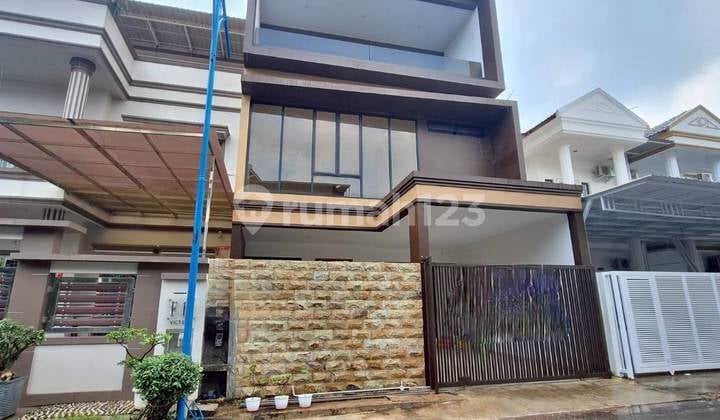 Rumah 3 Lantai Baru Selesai Renovasi Spek Premium Victory Residence Dekat Pasar, Kampus, Mall dan Pelabuhan Batam Center