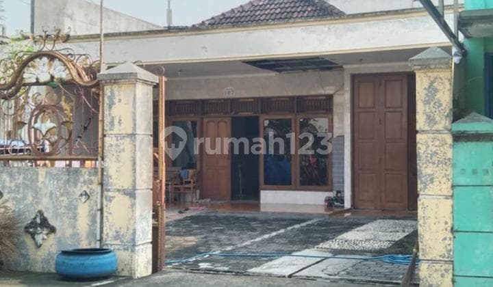 Dijual Rumah di Medoho Raya