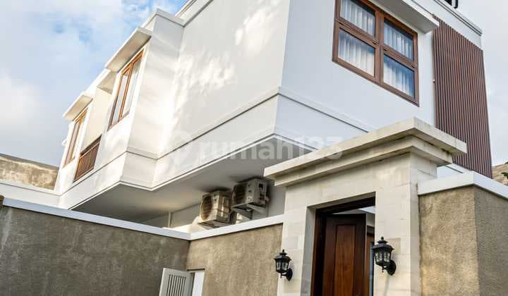 Rumah Vila Di Kuta Selatan With Private Pool