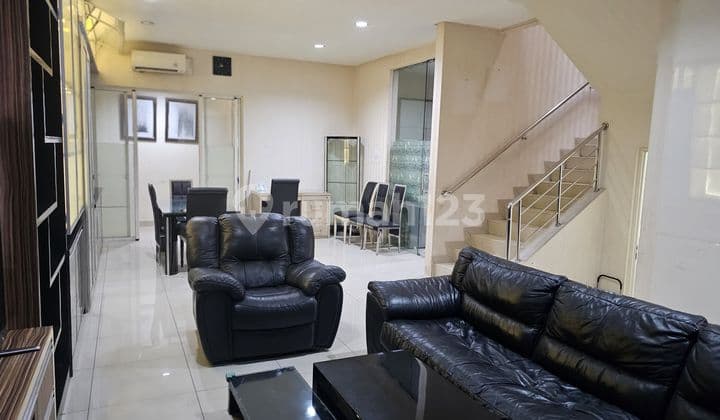 Gardenhouse
Area 136m2
Width 8m, Length 17m
3 Floors
3 Bedrooms + 1 Maid's Bedroom
3 Bathrooms + 1 Maid's Bathroom
For Sale 6M (Fully Furnished)