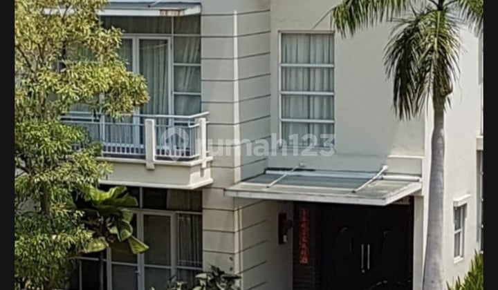 Selling Below Market Value NJOP Townhouse CBD Hook 4 Floors, with Lift Facing North
