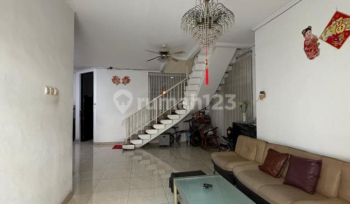 Super Cheap, Bro! :rumh Pluit Timur Residences Size 10x20, 3+1 Bedrooms, 3+12 Floors, Semi-Furnished