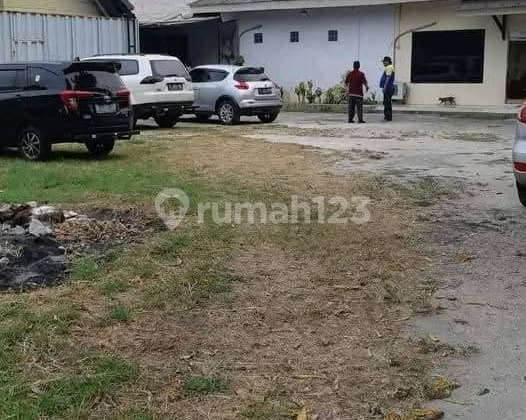 Bawah Njop Dijual Tanah Komersial Bonus Bangunan Bekas Pabrik Masker Beserta Kantornya Luas Tanah 1700 Meter Shmharga Rp.16 Mnjop 19 M Cocok Untuk Gudang Hotel.cafe /restoklinik/rumah Sakit Town House Dlllok.jl Kh Hasim Ashari Cipondoh Tanggerangkota