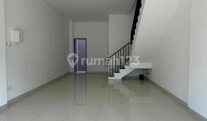 Jual.cepat Brand New Ruko Echante 3lantai 4.5x13