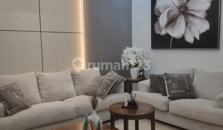 Jual Rumah Pinisi Pik 3 Lantai Bagus Furnish Interior Siap Hunilt. 8X18mlb. 195Mbangunan 3 Lantai3 Kamar Tidur + 2 Kamar Fungsi Nya bisa untuk Bermain/Belajar & Ruang Karaoke