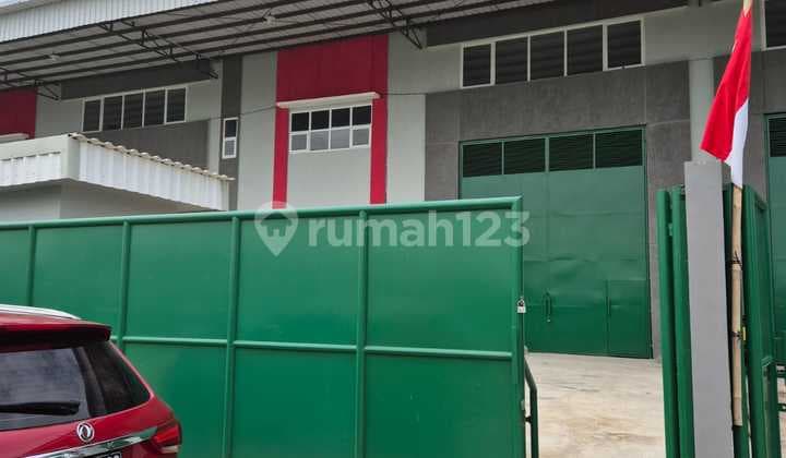 Disewakan Gudang Laksana Business Park Brand New 2Lantailt. 15X62mlb. 1005Mlantai 1 Lb.15x37mlantai 2 Lb.15x30mkantor 3 Lttoilet 4Parkiran Depan 14Mbelakang 11Mbebas Banjirbebas Punglikawasan Industrilistrik 2200Wattair Pam