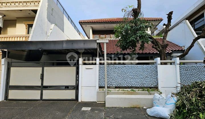 Rumah Di Taman Kebon Jeruk Intercon Jakarta Barat