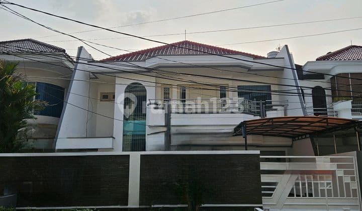 Luxury Ready-to-Occupy House in Green Garden, West Jakarta
