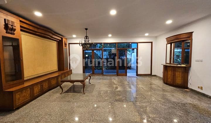 Rumah Siap Huni Di Taman Kebon Jeruk Intercon Jakarta Barat