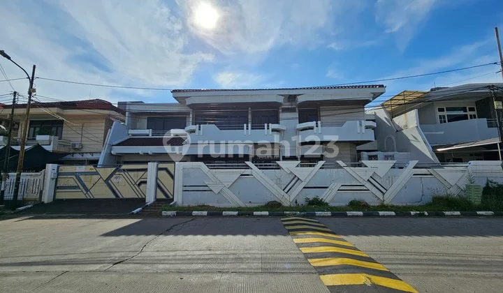 Best Location House in Green Garden West Jakarta