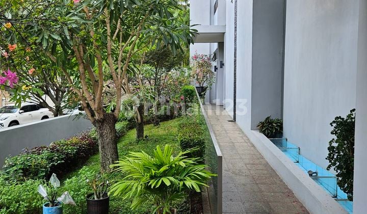 Modern Villa House Siap Huni Di Permata Buana Jakarta Barat