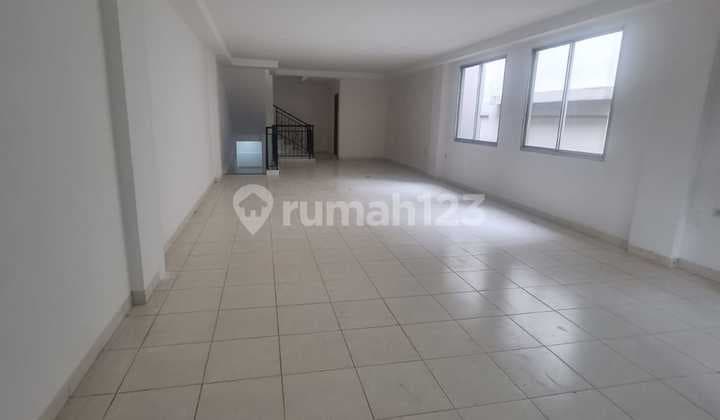 Disewakan Ruko Gsa Lokasi Strategis Mall Central Park