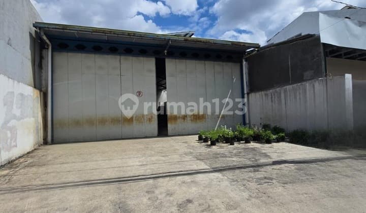 Gudang + Kantor Strategis di Mainroad Kopo Hanya 1 Menit ke Tol, Masuk Kontainer dan Dekat Miko Mall