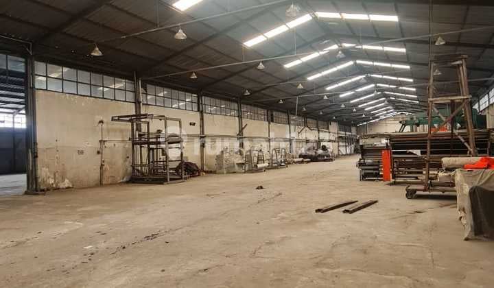 Warehouse/Factory 6,000 m² Strategic in Kopo Katapang Bandung - Easy Access to Highway, Ample Parking