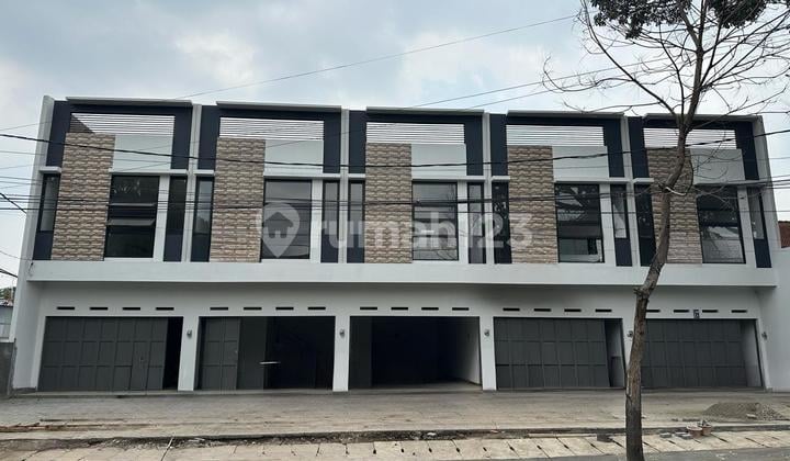 Ruko 2 Lantai Strategis di Cimahi – Area Ramai Hadap Tenggara, Carport 2 Mobil, Cocok untuk Cafe, Resto, Minimarket, Kantor, Klinik, Showroom