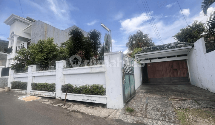 Rumah Asri Dan Strategis Cocok Untuk Kost Kostan di Sarijadi Bandung