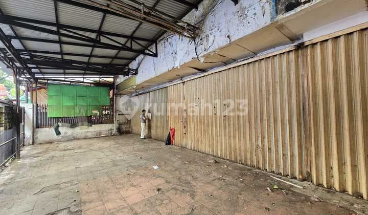 Jual Cepat!! Rumah Dekat Alun-Alun Kota Bandung, Dekat Pertokoan Cocok untuk Gudang Kost-Kostan Karyawan