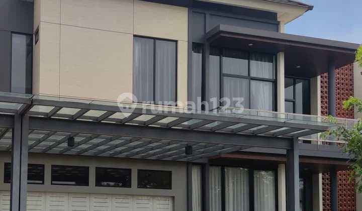 Rumah Mewah Eksklusif View Danau di Summarecon Bandung, Dekat Mall dan Kereta Cepat Whoosh