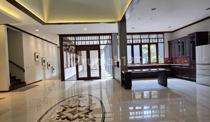Comfortable and Spacious House on Main Road Setraduta North Bandung
