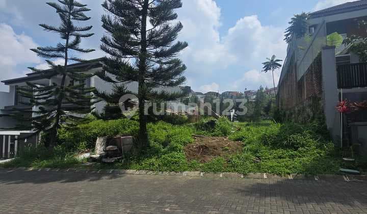 Selling Strategic Land Plot in Pondok Hijau North Bandung, Comfortable and Green Environment