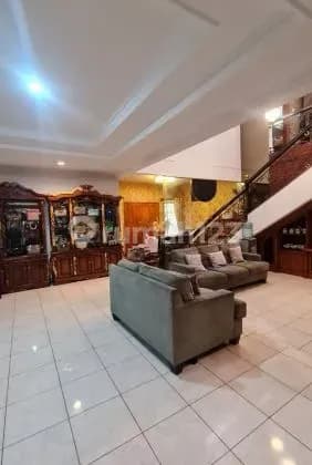 Dijual Rumah Terawat di Gunung Batu, Sayap Setra Duta Bandung Utara. Lokasi Strategis Dekat Tol Pasteur