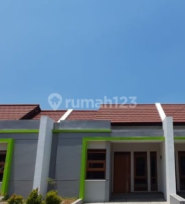 Rumah 700 Jt an Gratis Biaya2, One Gate System di Sayap Summarecon Bandung, Dekat Tol dan Supermarket