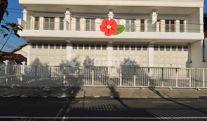 Ruko Baru 2 Lt (ada 4 Unit) Di Pakualaman, Yogyakarta. Disewakan Per-2 Unit Ruko Atau Seluruhnya.