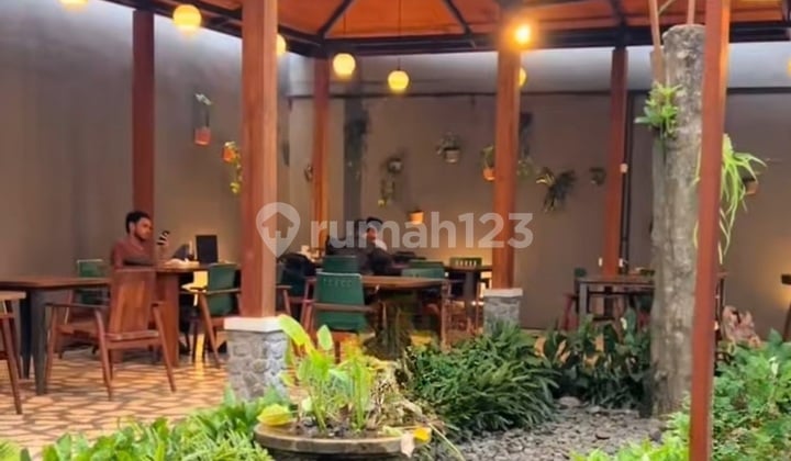 Cafe Yg Asri, Bersih, Estetik & Nyaman. Selangkah ke Kampus Ternama di Yogyakarta.