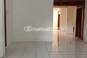 Rumah Strategis Murah Siap Huni, Taman Kopo Indah