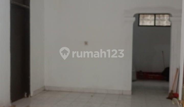 Rumah Strategis Jalan Lebar, Taman Kopo Undah