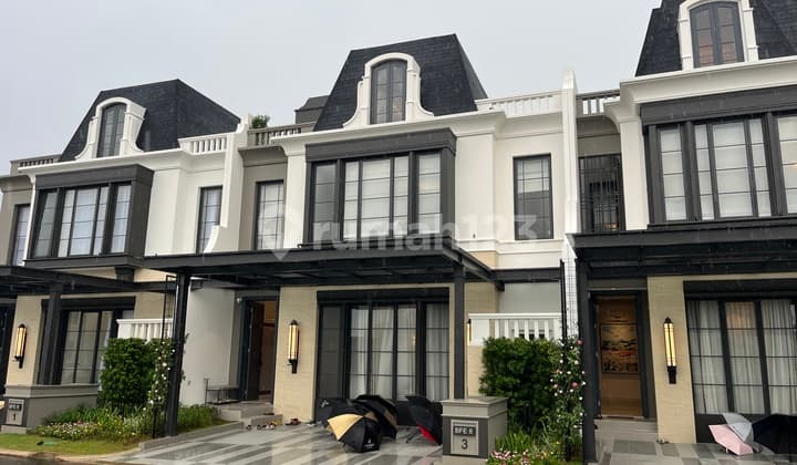 Rumah American Klasik di Gading Serpong, Lingkungan Asri