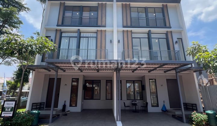 Rumah 3 Lantai di Gading Serpong, Dekat Jalan Boulevard